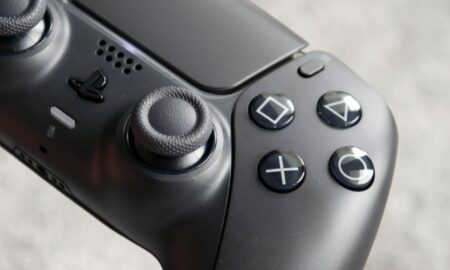 Playstation 5 Dualsense Schwarz Detail2