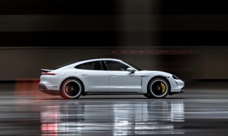 Porsche Taycan 2021 Seite Header