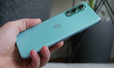 Oneplus Nord 2 Hand Back
