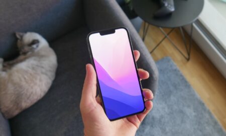 Apple Iphone 13 Pro Hand