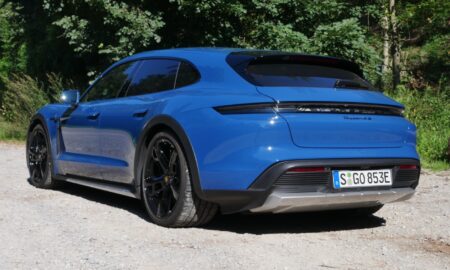 Porsche Taycan Cross Turismo Heck