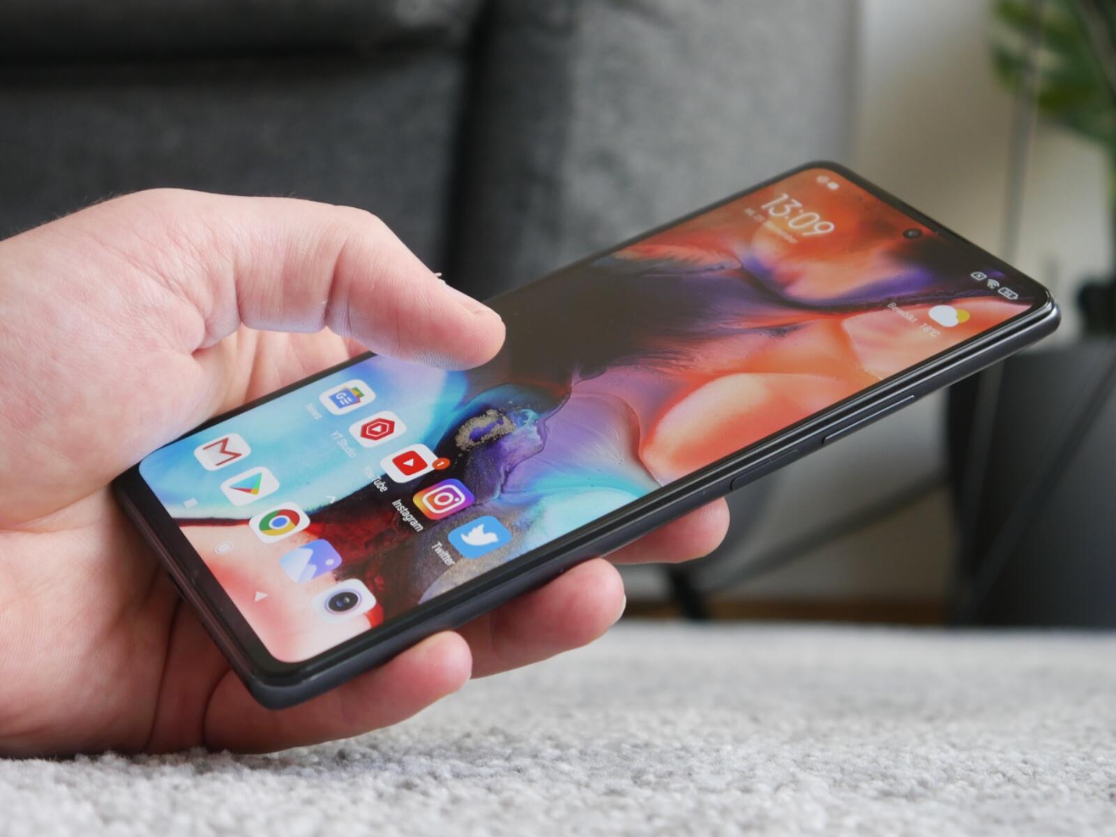 Xiaomi Mi 11t Pro Hand