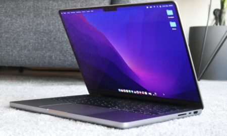 Apple Macbook Pro 2021 Front
