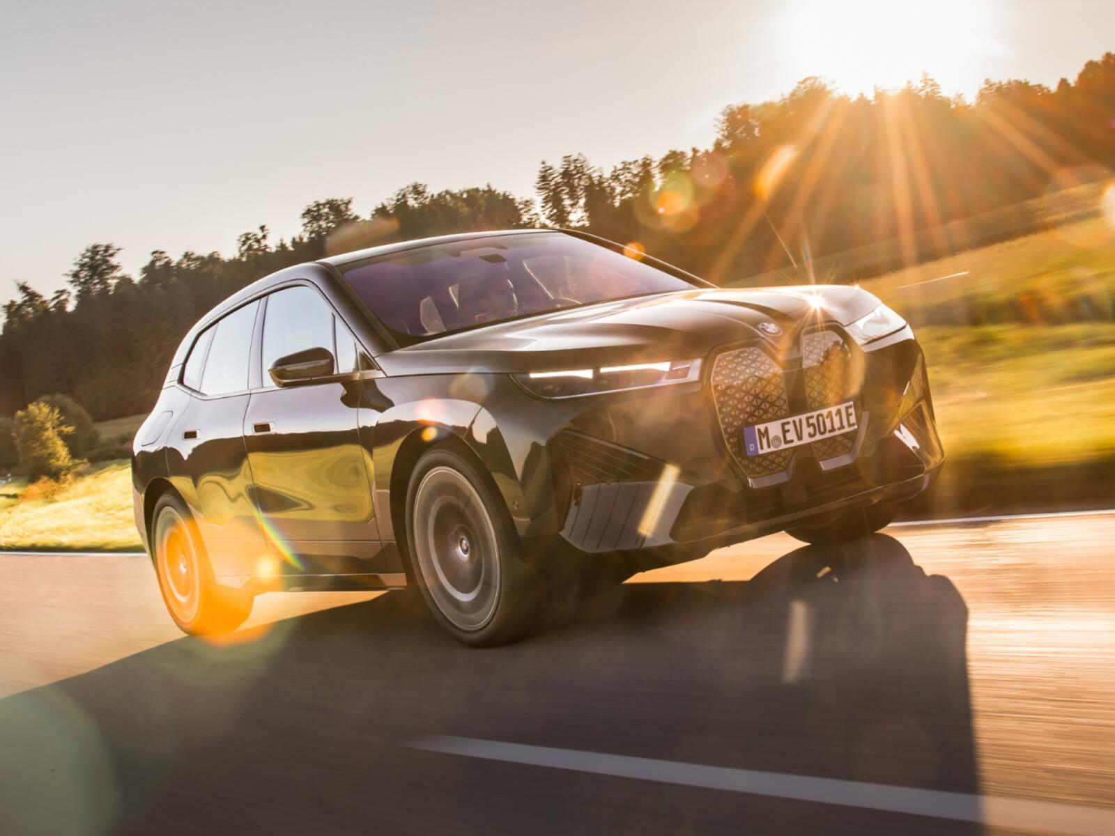 BMW feiert ersten „ElektroMillionär“