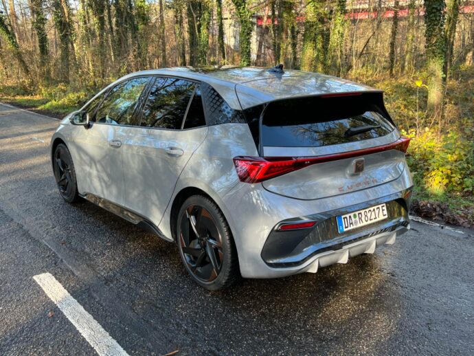 Cupra Born Top