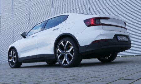 Polestar 2 Header