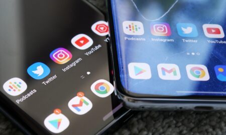 Samsung Galaxy S22 Ultra Oppo Find X5 Pro Apps Android