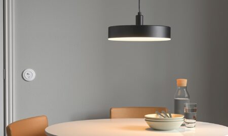 Ikea Nymane Tisch