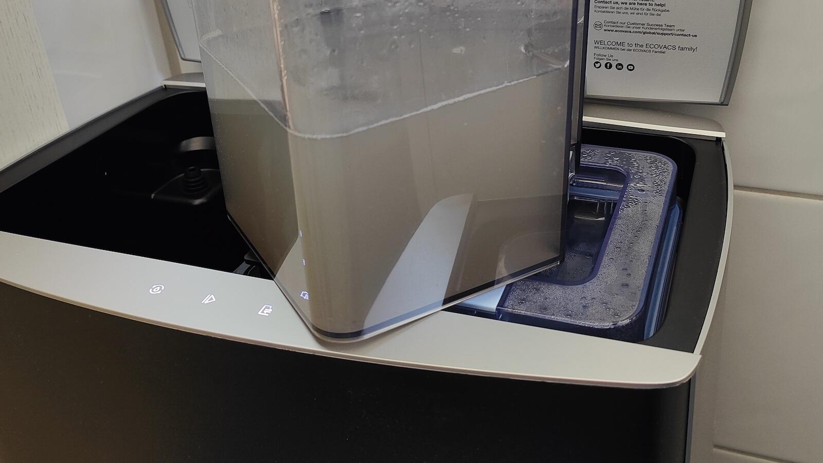 Ecovacs Deebot Omni X1 Schmutzwasser