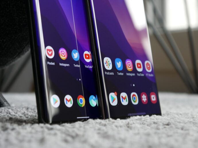 Samsung Galaxy S22 Ultra Vivo X80 Pro Apps