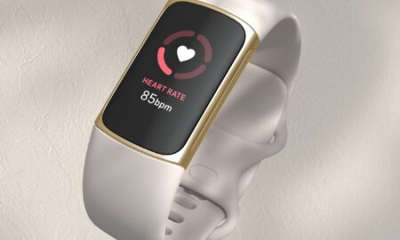 Fitbit Charge 5 Tracker Header