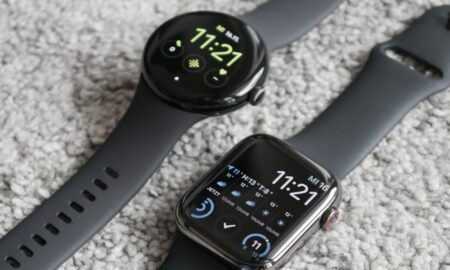 Google Pixel Watch Apple Watch Display
