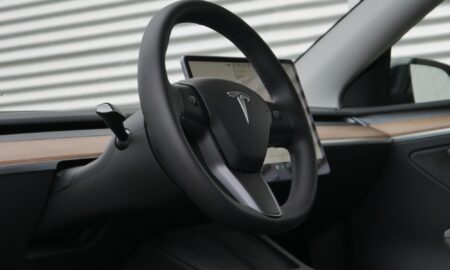 Tesla Model Y Performance Innen