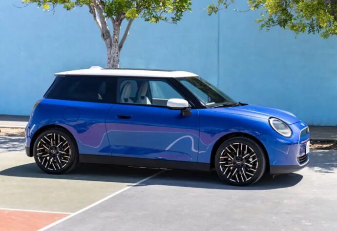 Mini Cooper Electric 2024 Seite