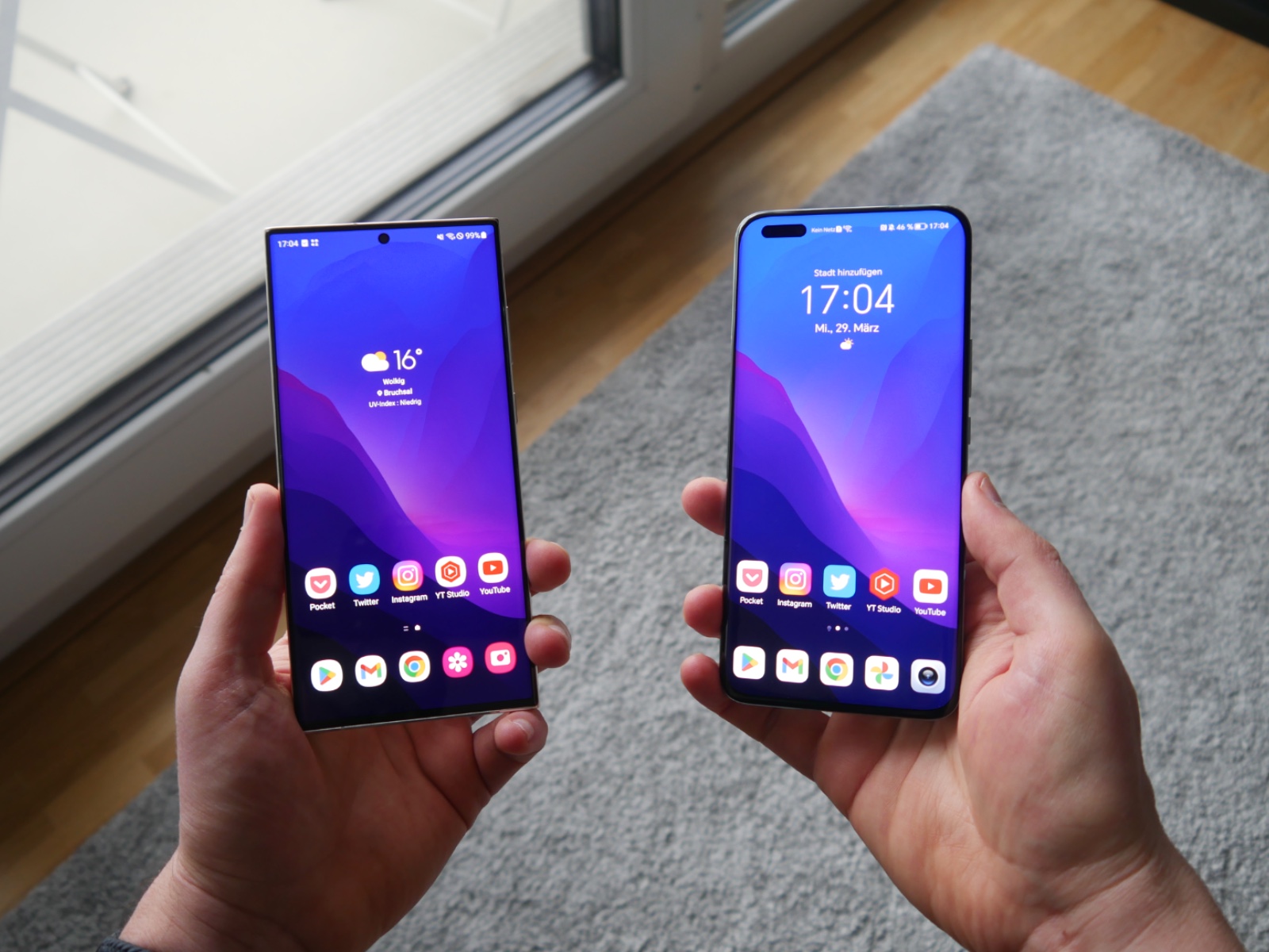 Samsung Galaxy S23 Ultra Honor Magic 5 Pro Hand Front