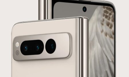 Google Pixel Fold Detail
