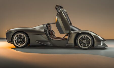 Porsche Mission X Seite