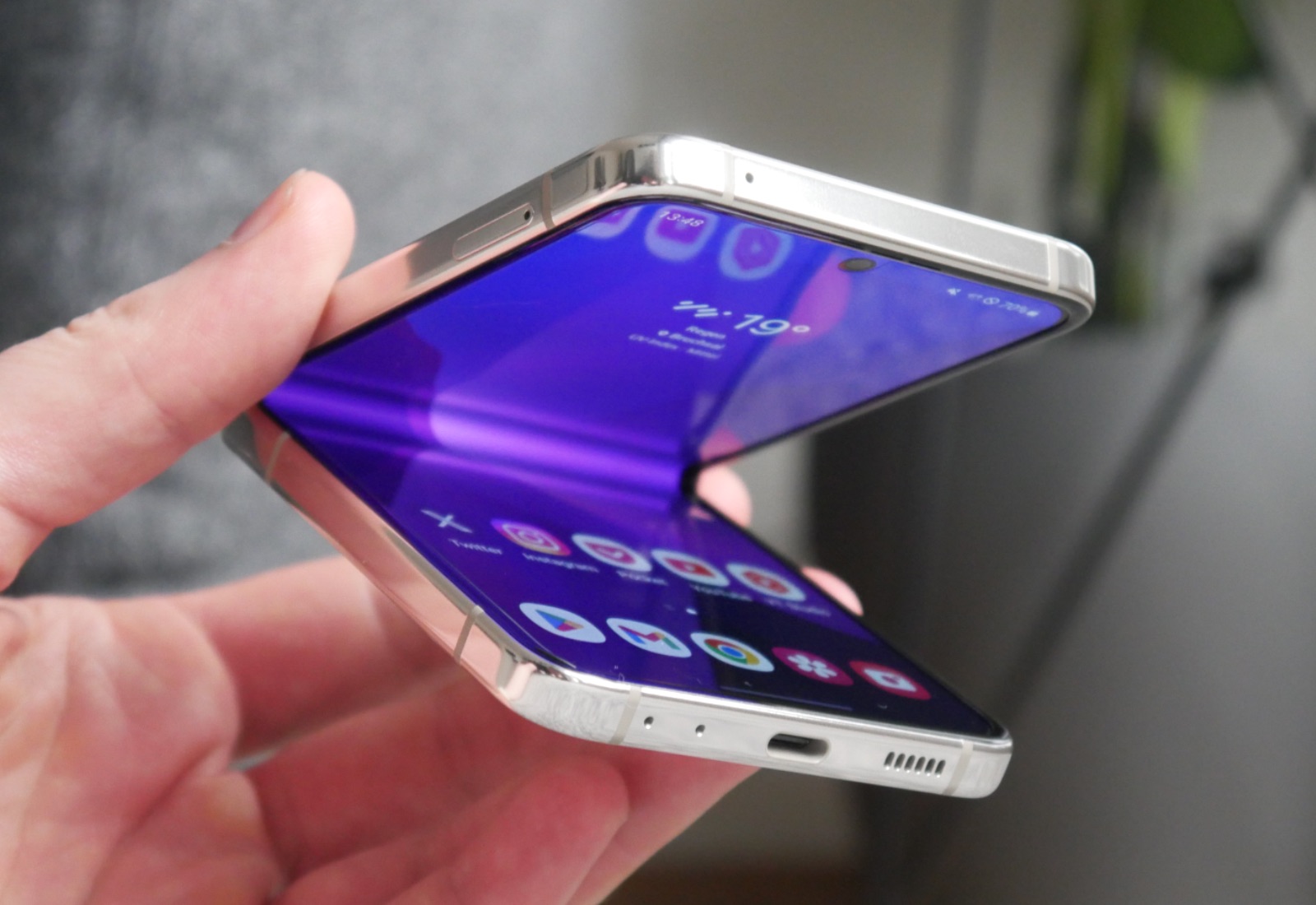Samsung Galaxy Z Flip 5 Offen