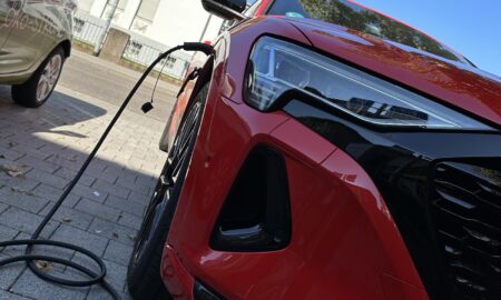 Audi Q8 Etron Laden