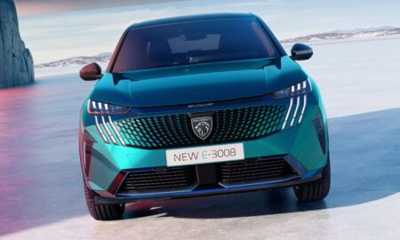 Peugeot E 3008 Front