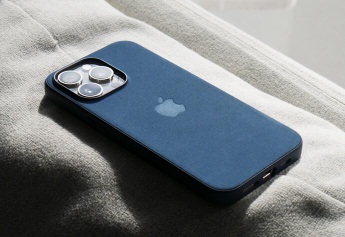 Apple Feingewebe Case Iphone 15 Header