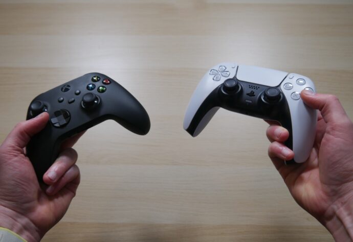 Playstation 5 Xbox Series X Vergleich 2023 Controller Tisch