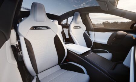 Tesla Sportsitze Header