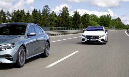 Upgrade Ab Werk Und Over The Air: Automatische Spurwechsel Funktion Für 15 Mercedes Benz Typen Upgrade Ex Factory Or Over The Air: Automatic Lane Change Function For 15 Mercedes Benz Models