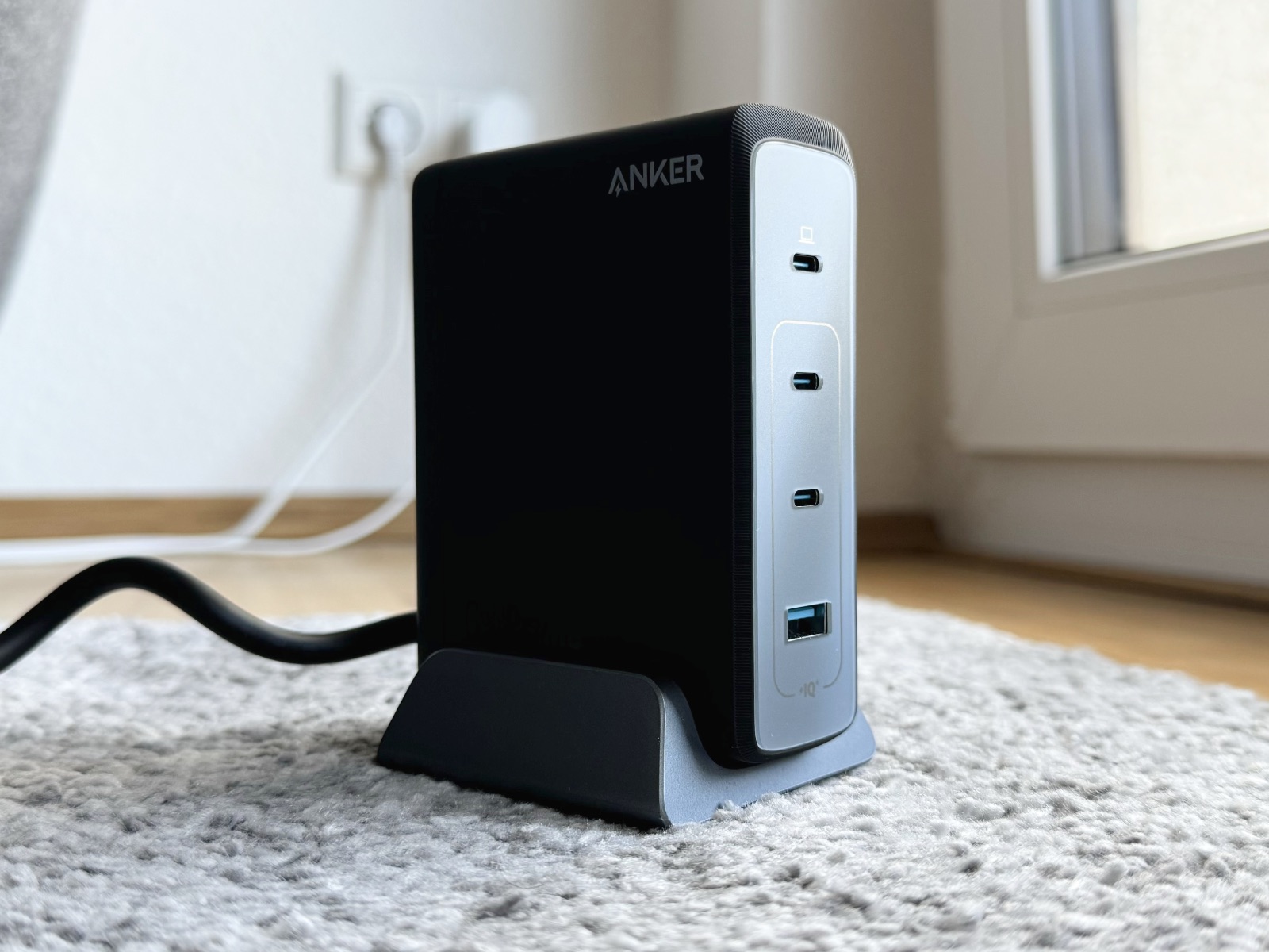 Anker 240w Dock Front