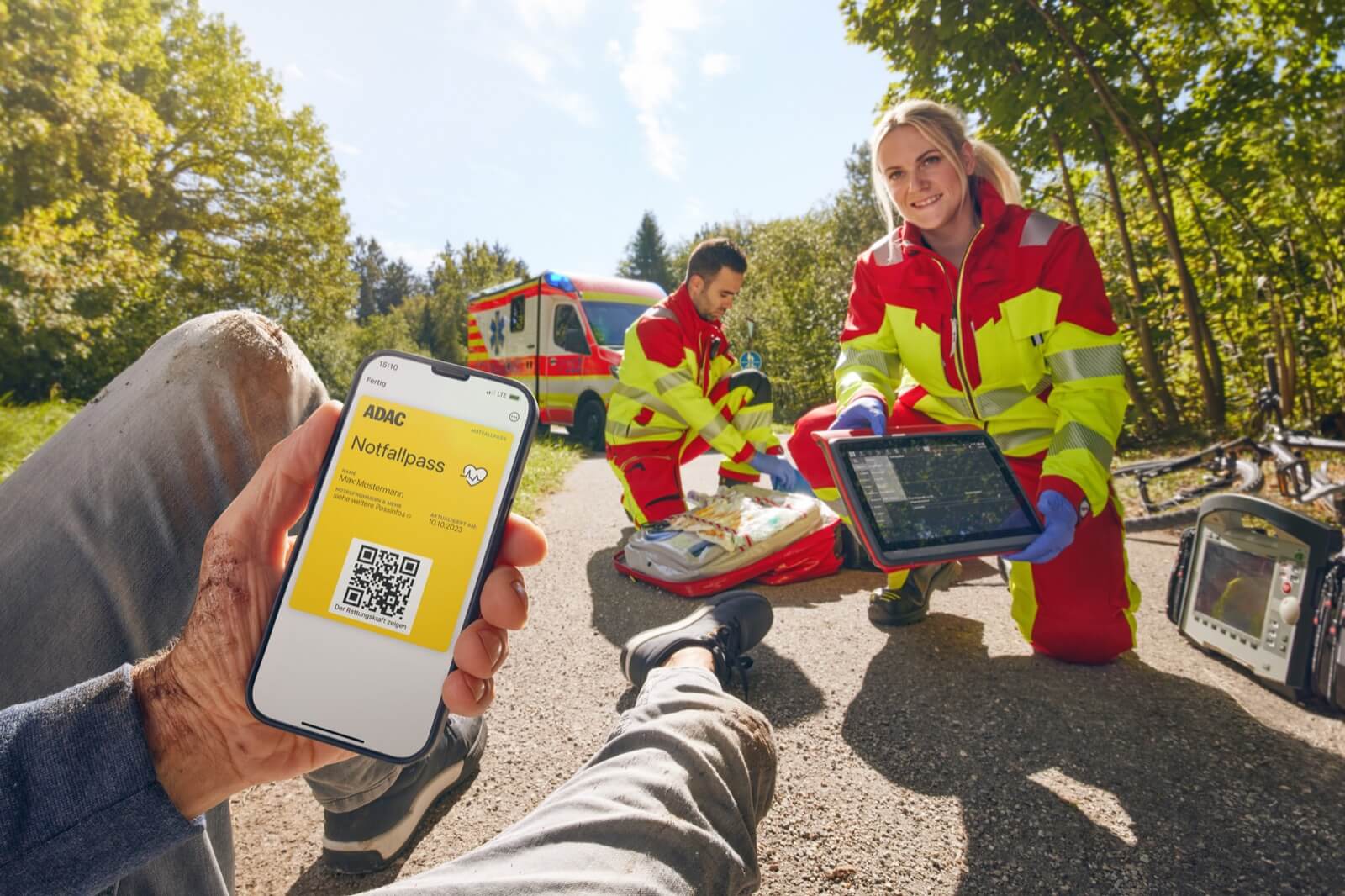 ADAC-Notfallpass-mit-ber-100-000-Nutzern-und-neuer-englischer-Anzeige