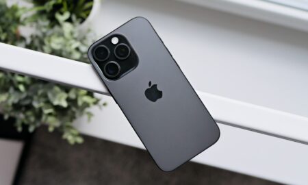 Apple Iphone 16 Pro Back