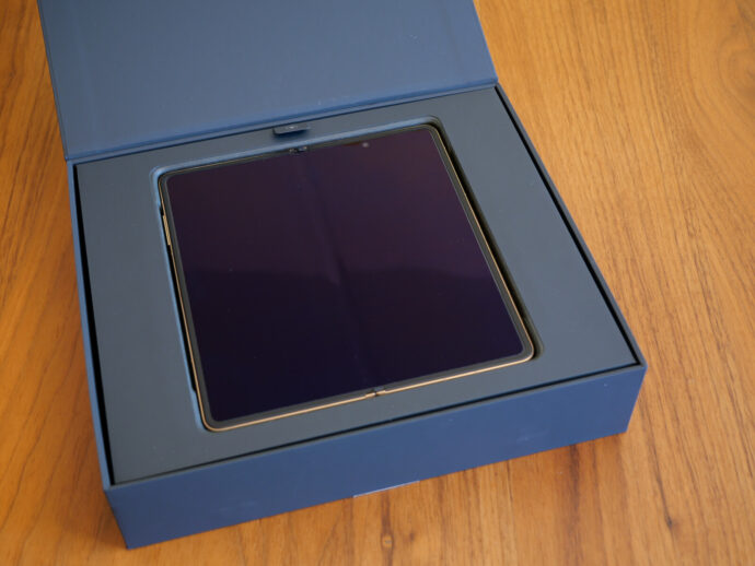 Honor Magic V3 Box Auf