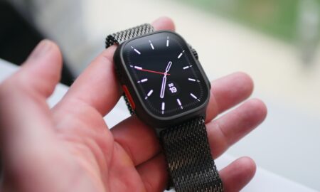 Apple Watch Ultra 2 Schwarz Milanaise Hand