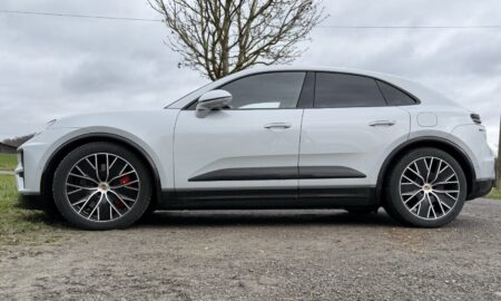 Porsche Macan Elektro Turbo 2024 Seite