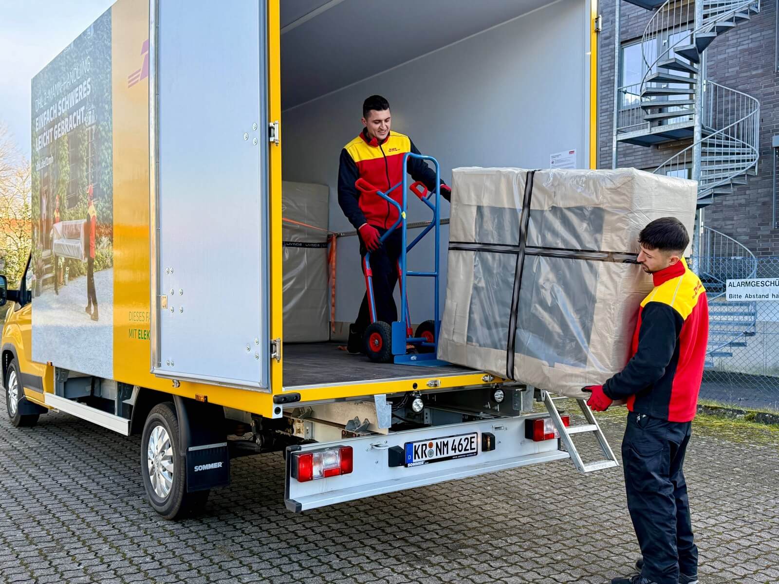 Schluss-mit-schweren-Paketen-DHL-macht-sich-f-r-23-Kilo-Limit-stark