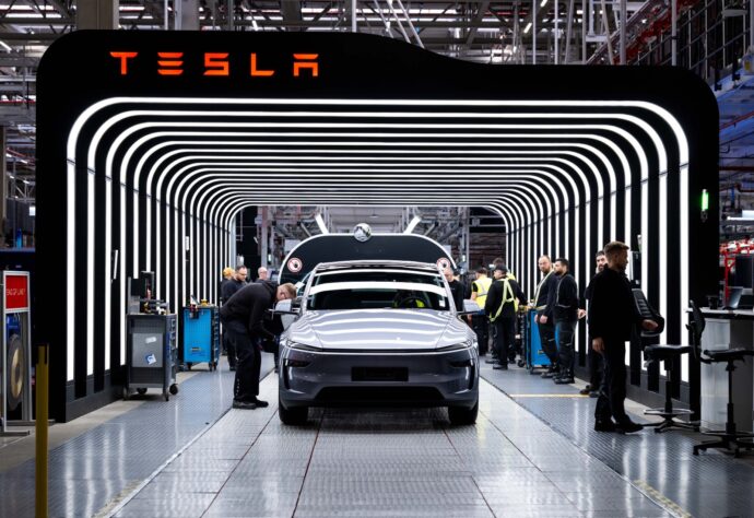 Tesla Model Y 2025 De