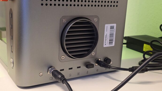 Xtool F1 Ultra Anschluesse Rueckseite