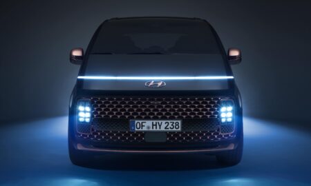 Hyundai Staria Header