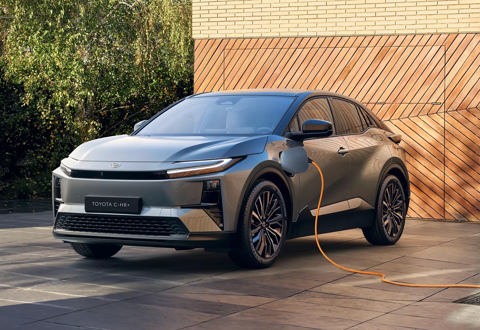 Toyota-erteilt-Hybriden-mit-guter-Reichweite-eine-Absage