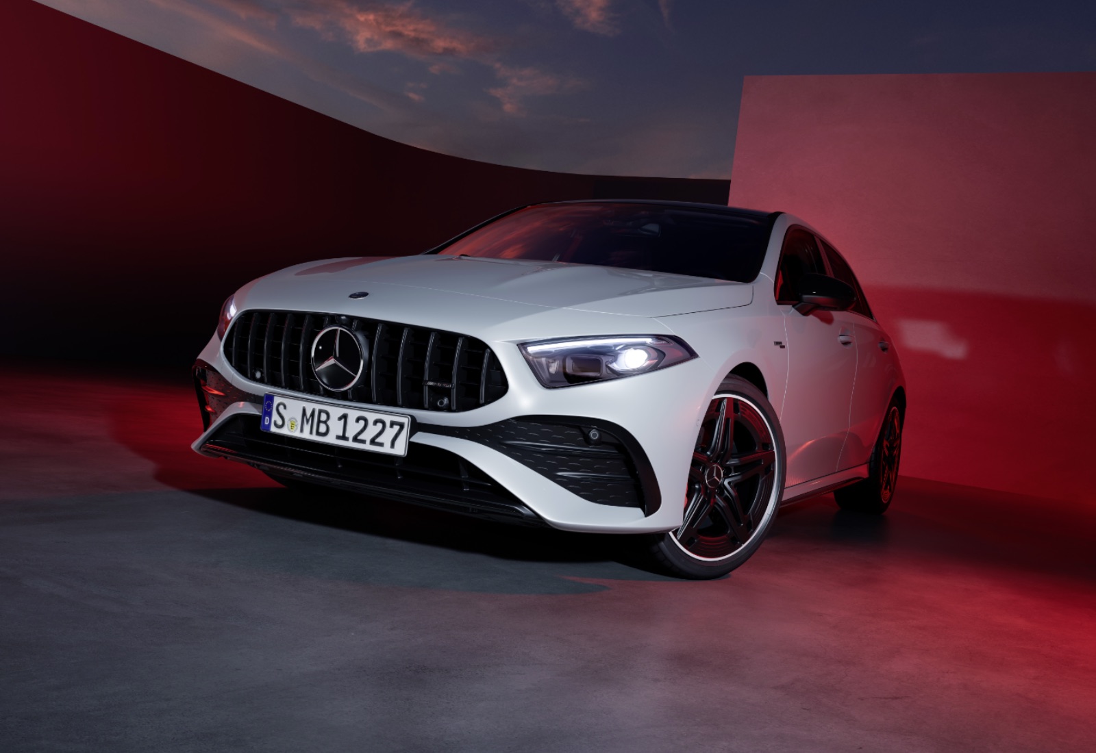 Mercedes-h-lt-l-nger-als-geplant-an-A-Klasse-fest