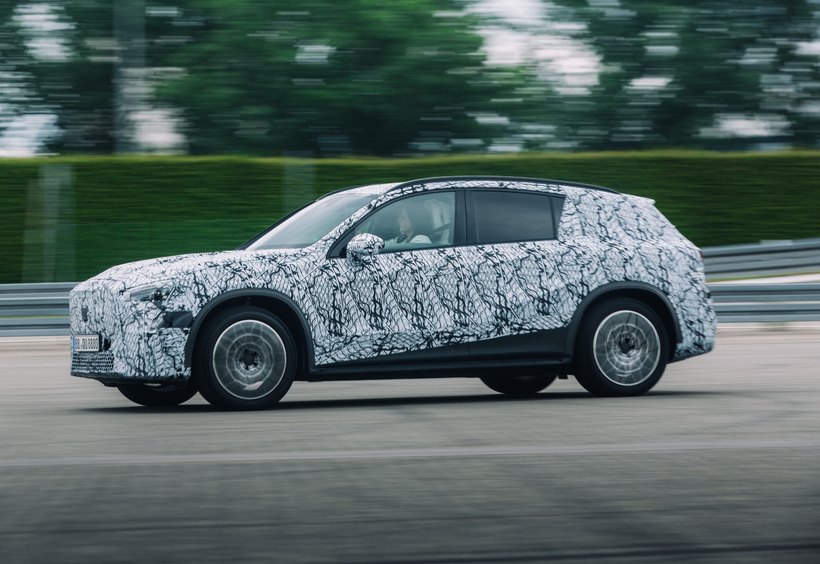 Mercedes-Chef-testet-sein-neues-Elektroauto-vorab-selbst