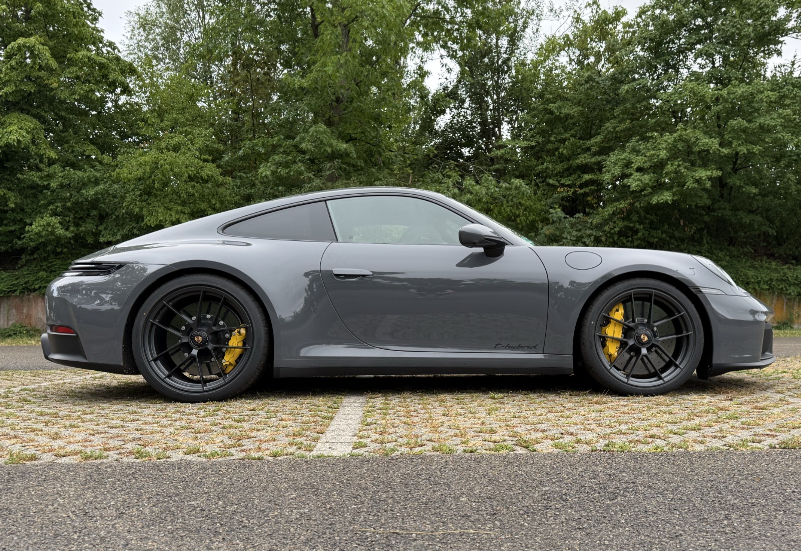Porsche-911-GTS-t-Hybrid-im-Test-Der-911er-wird-elektrisch-