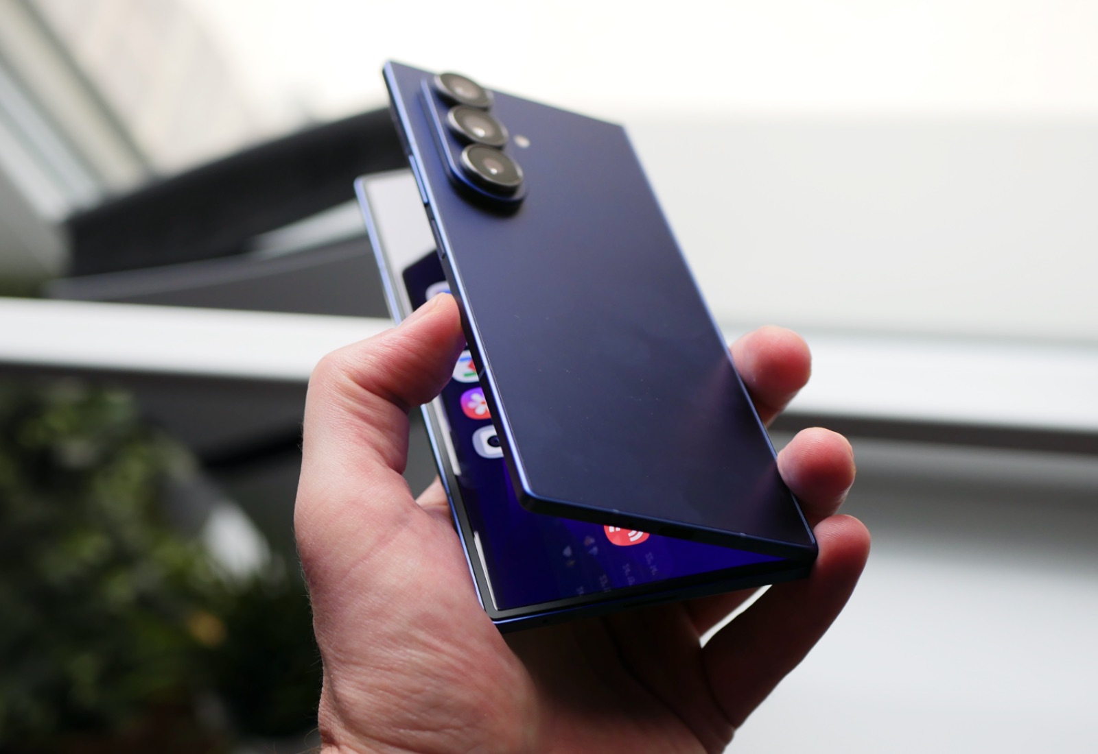 Das-Samsung-Galaxy-Z-Fold-7-hat-mich-im-Test-positiv-berrascht
