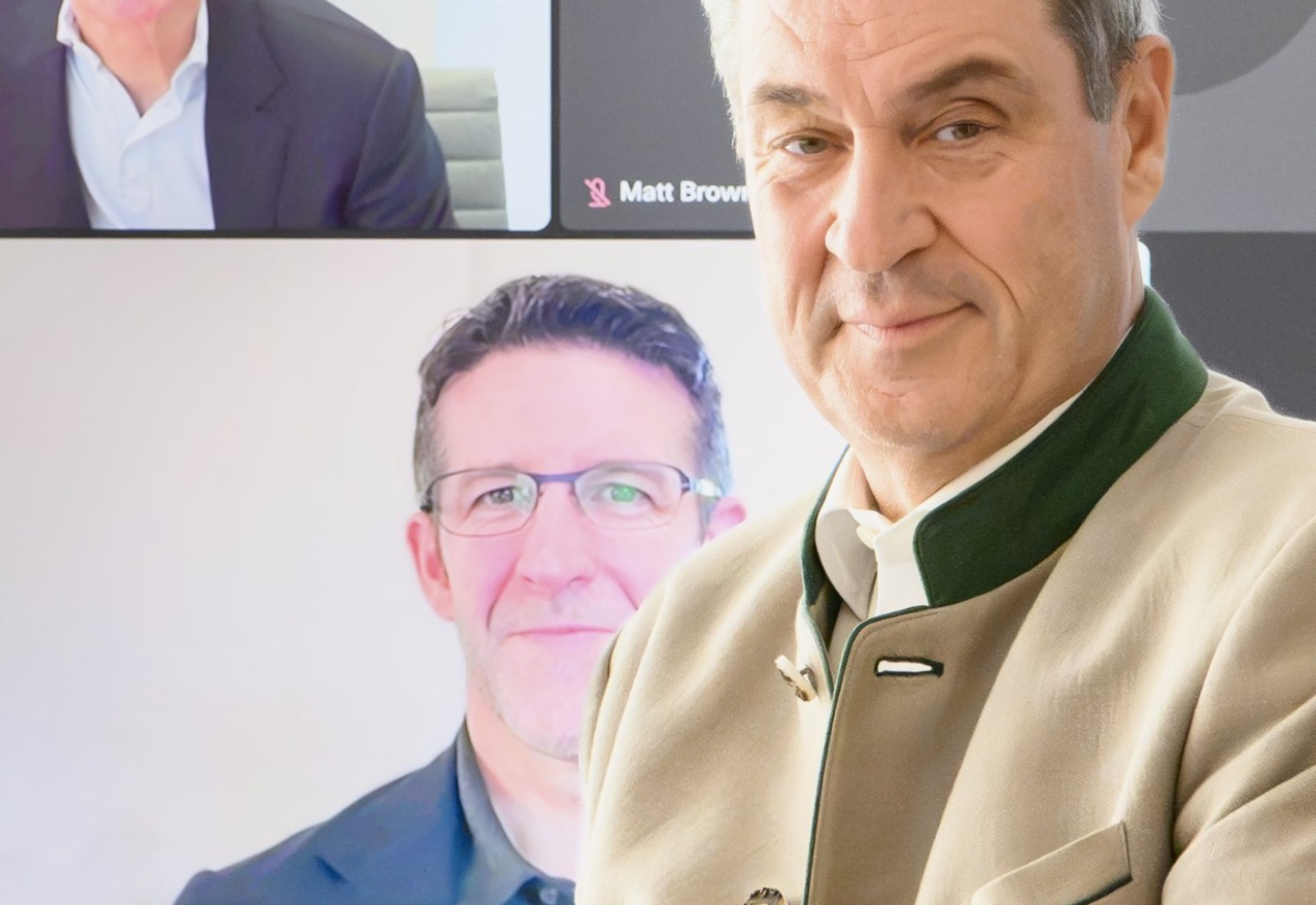 John-Ternus-Neuer-Apple-Chef-tr-gt-Brille-im-Gespr-ch-mit-S-der